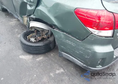 2010 Subaru Outback 2.5I Premium z USA, uszkodzony, nr VIN 4S4BRCGCXA3376992